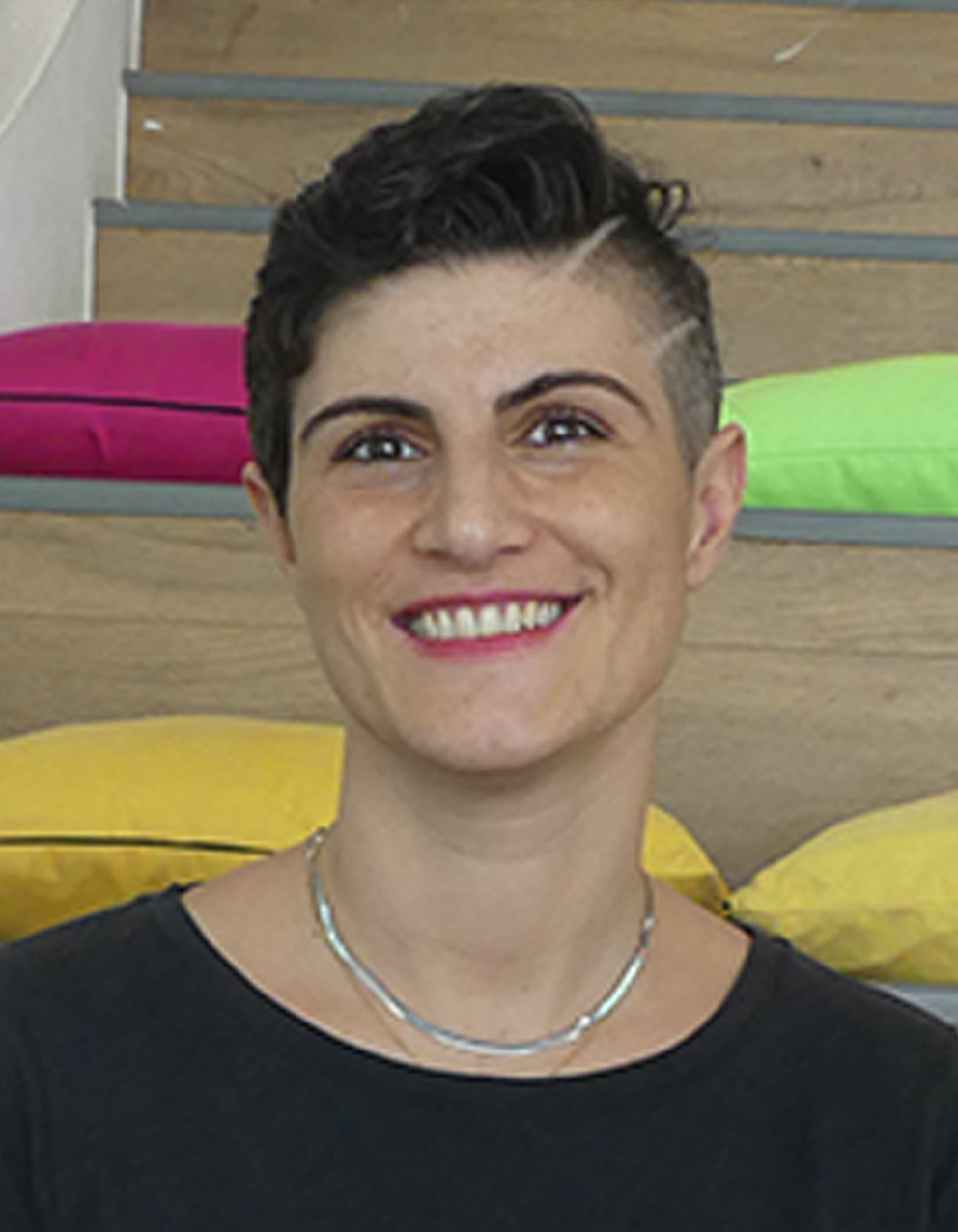 Ms Coralie Queau